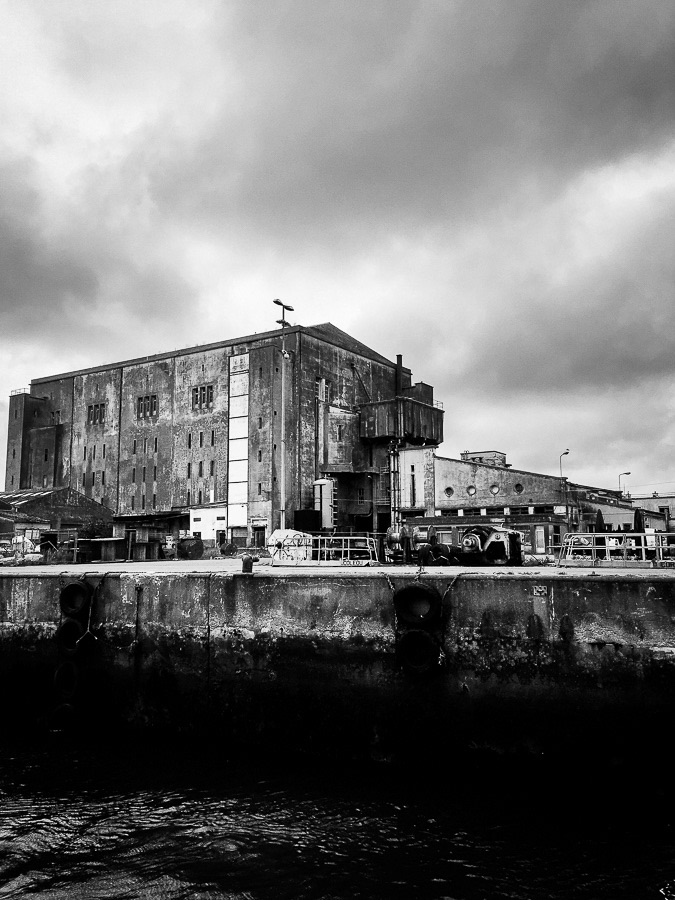 Expansion — photographie urbaine noir et blanc par Loïc Jouan, 09/18