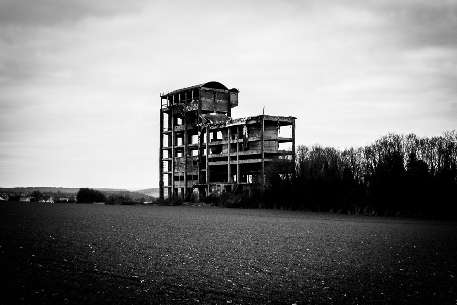 Expansion — photographie urbaine noir et blanc par Loïc Jouan, 11/18