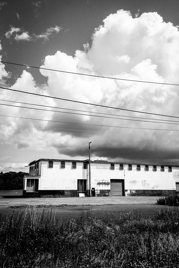 Expansion — photographie urbaine noir et blanc par Loïc Jouan, 12/18