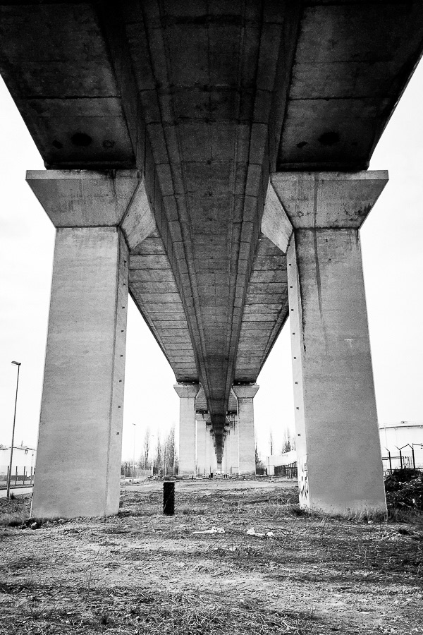 Expansion — photographie urbaine noir et blanc par Loïc Jouan, 17/18